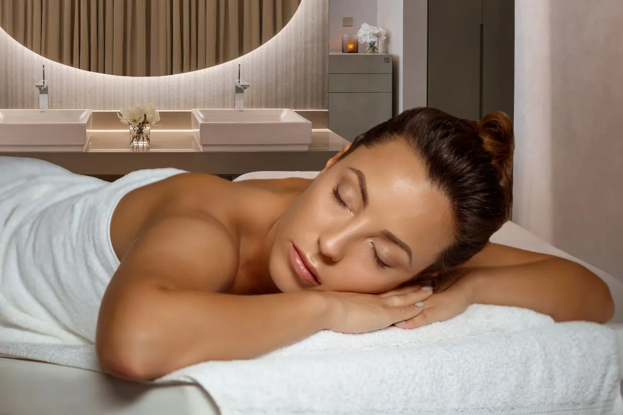 تجربة سبا هوليوود في باراماونت ميدتاون دبي